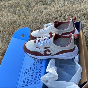 Clove Healthcare Sneakers